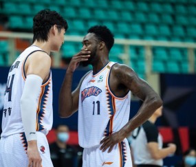 NG SPORTS-包含电竞赛场再起风云：三湘赤兔队失利荆楚火箭队，赛场气氛火爆外援联手发威的词条